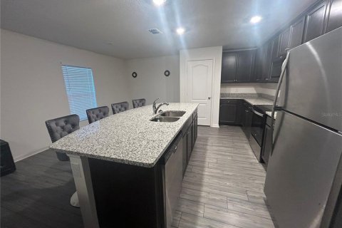 House in Poinciana, Florida 4 bedrooms, 172.05 sq.m. № 2206808 - photo 4