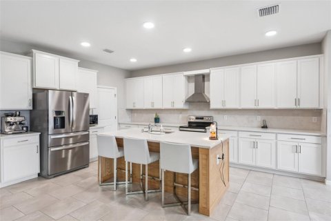 Villa ou maison à vendre à Wesley Chapel, Floride: 4 chambres, 304.53 m2 № 2150303 - photo 6