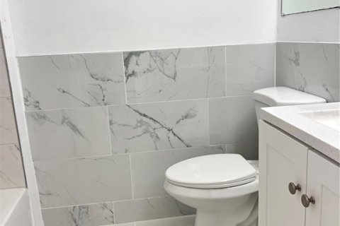 Снять в аренду виллу или дом в Нью-Порт-Ричи, Флорида 3 комнаты, 102.01м2, № 1780548 - фото 9