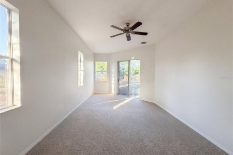 House in Brandon, Florida 4 bedrooms, 184.69 sq.m. № 2123691 - photo 6