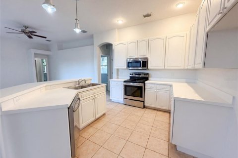 House in Brandon, Florida 4 bedrooms, 184.69 sq.m. № 2123691 - photo 9