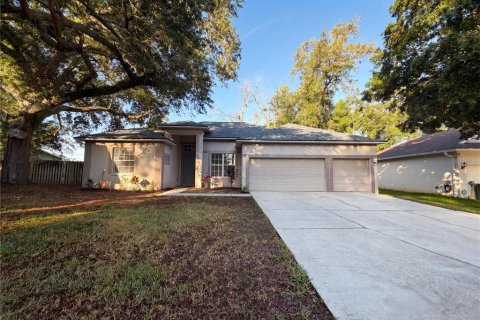 Casa en Brandon, Florida 4 dormitorios, 184.69 m2 № 2123691