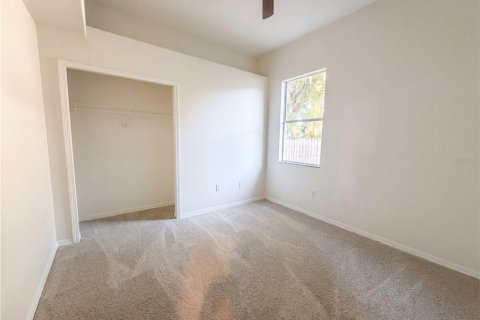 House in Brandon, Florida 4 bedrooms, 184.69 sq.m. № 2123691 - photo 11
