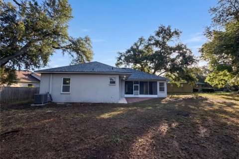 House in Brandon, Florida 4 bedrooms, 184.69 sq.m. № 2123691 - photo 21