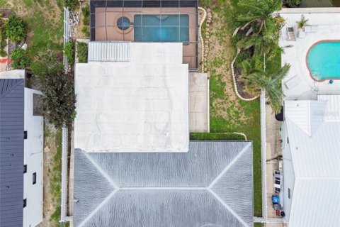 House in Tampa, Florida 4 bedrooms, 244.52 sq.m. № 1815318 - photo 6