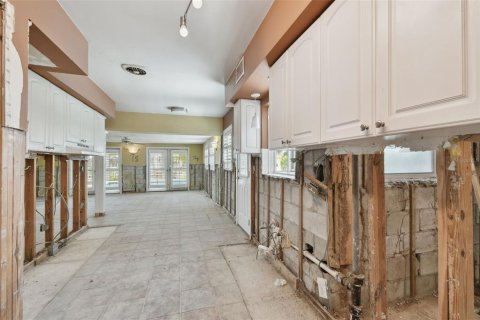 House in Tampa, Florida 4 bedrooms, 244.52 sq.m. № 1815318 - photo 10