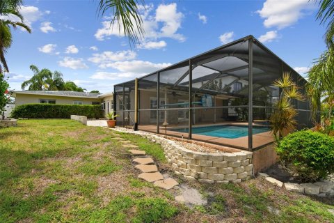 House in Tampa, Florida 4 bedrooms, 244.52 sq.m. № 1815318 - photo 18