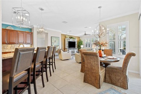 House in Summerfield, Florida 3 bedrooms, 224.17 sq.m. № 2399016 - photo 17