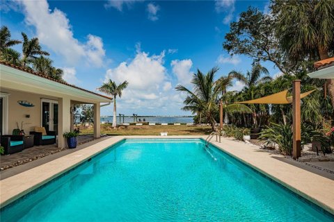 Villa ou maison à vendre à Saint Petersburg, Floride: 4 chambres, 299.42 m2 № 1746701 - photo 4