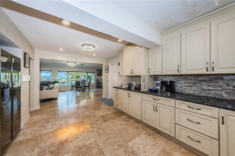 Villa ou maison à vendre à Saint Petersburg, Floride: 4 chambres, 299.42 m2 № 1746701 - photo 30