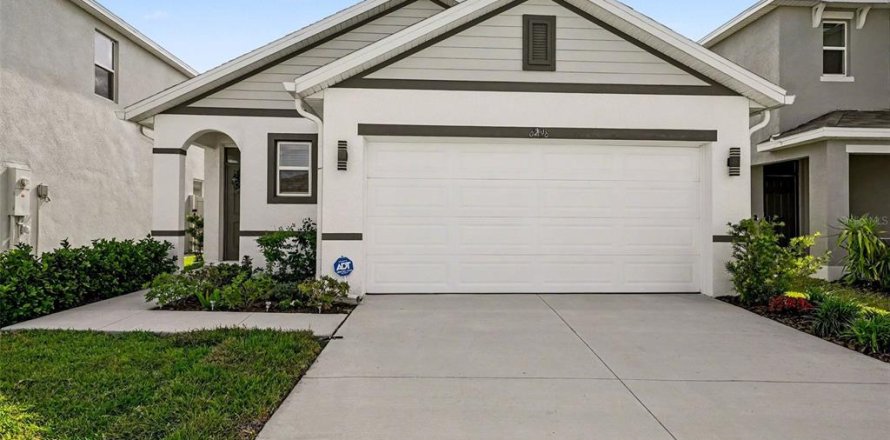 Casa en Wesley Chapel, Florida 3 dormitorios, 140.84 m2 № 2208479