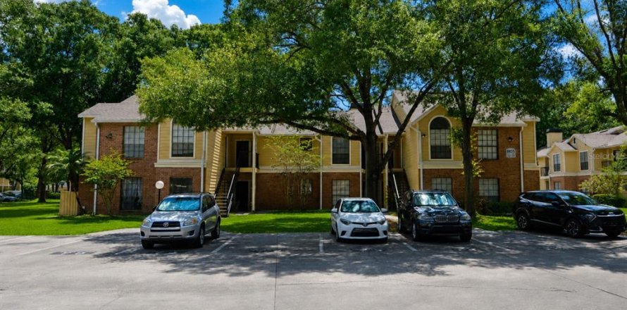 Condominio en Tampa, Florida, 1 dormitorio  № 2100011