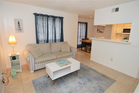 Condominio en alquiler en Tampa, Florida, 1 dormitorio, 58.06 m2 № 2100011 - foto 12