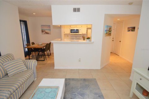 Condominio en alquiler en Tampa, Florida, 1 dormitorio, 58.06 m2 № 2100011 - foto 8