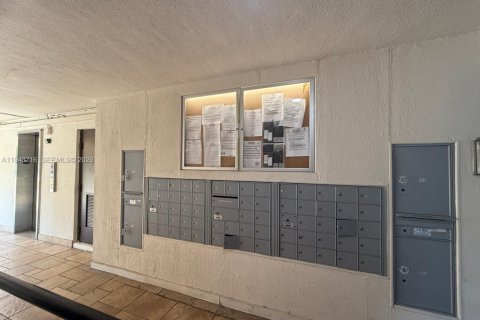 Condominio en venta en Miami, Florida, 3 dormitorios, 97.92 m2 № 2000800 - foto 27