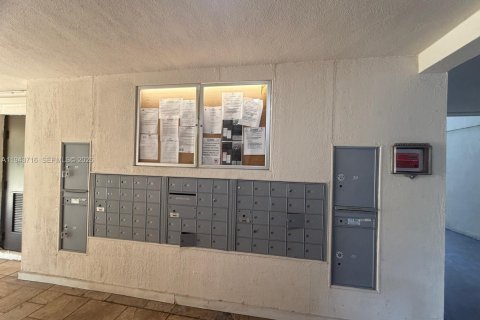 Condominio en venta en Miami, Florida, 3 dormitorios, 97.92 m2 № 2000800 - foto 12