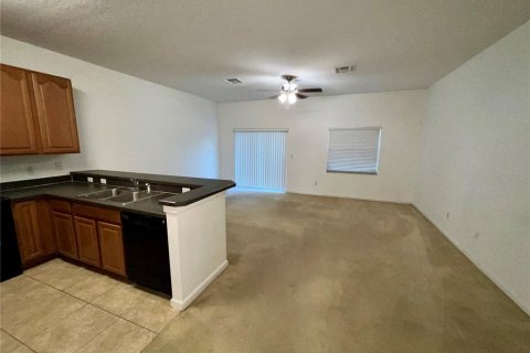 Adosado en alquiler en Orlando, Florida, 3 dormitorios, 136.75 m2 № 1817444 - foto 4