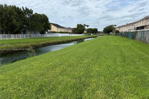 Adosado en venta en Homestead, Florida, 4 dormitorios, 188.41 m2 № 1967581 - foto 6