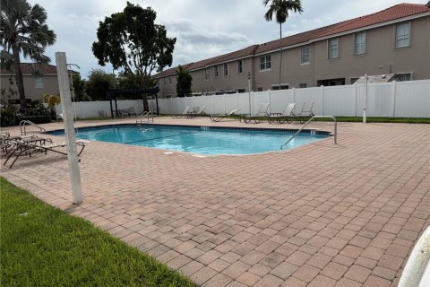 Adosado en venta en Homestead, Florida, 4 dormitorios, 188.41 m2 № 1967581 - foto 8