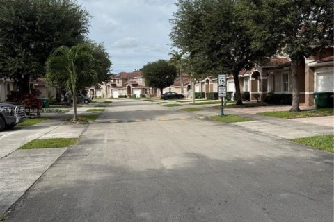 Adosado en venta en Homestead, Florida, 4 dormitorios, 188.41 m2 № 1967581 - foto 7