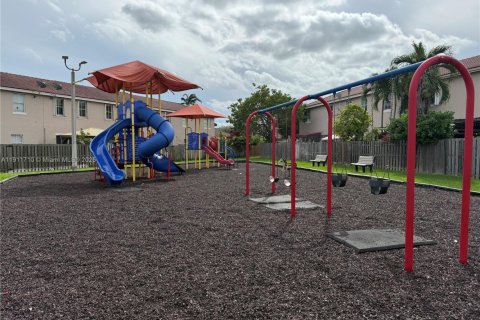 Adosado en venta en Homestead, Florida, 4 dormitorios, 188.41 m2 № 1967581 - foto 13