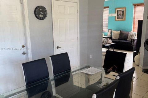 Купить таунхаус в Хомстед, Флорида 4 спальни, 188.41м2, № 1967581 - фото 16