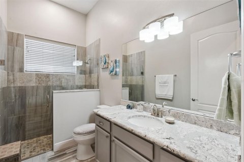 House in Eustis, Florida 4 bedrooms, 262.54 sq.m. № 2425242 - photo 23