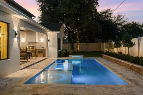 House in Winter Park, Florida 4 bedrooms, 400.5 sq.m. № 2427408 - photo 9