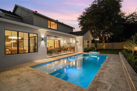 House in Winter Park, Florida 4 bedrooms, 400.5 sq.m. № 2427408 - photo 5