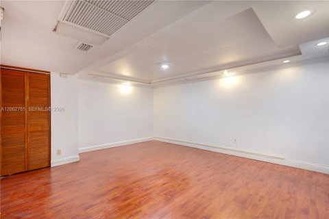 Propiedad comercial en venta en North Miami, Florida № 2066290 - foto 15