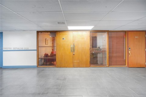 Propiedad comercial en venta en North Miami, Florida № 2066290 - foto 22