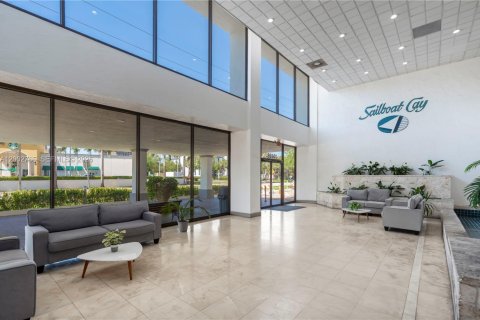 Propiedad comercial en venta en North Miami, Florida № 2066290 - foto 2