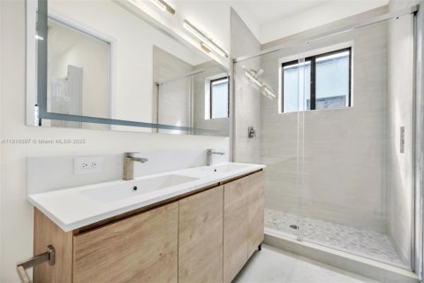 Casa en venta en Fort Lauderdale, Florida, 3 dormitorios, 170.75 m2 № 1965845 - foto 14