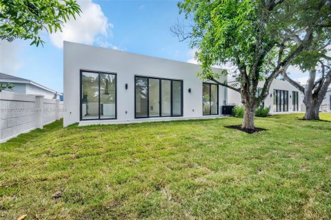 Casa en venta en Fort Lauderdale, Florida, 3 dormitorios, 170.75 m2 № 1965845 - foto 24