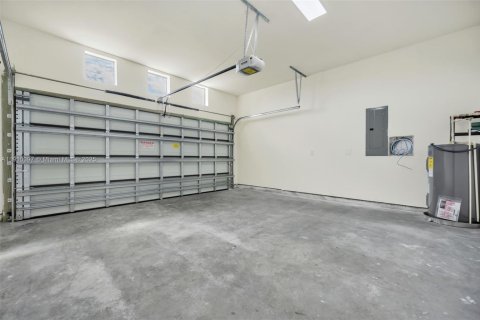 Casa en venta en Fort Lauderdale, Florida, 3 dormitorios, 170.75 m2 № 1965845 - foto 20