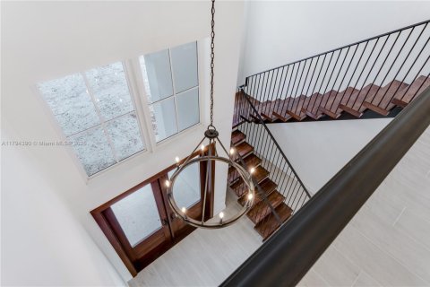 Casa en venta en South Miami, Florida, 4 dormitorios, 225.01 m2 № 1665629 - foto 14