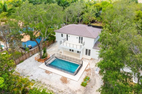 Casa en venta en South Miami, Florida, 4 dormitorios, 225.01 m2 № 1665629 - foto 3