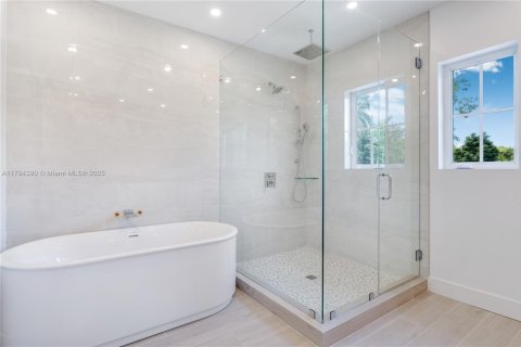 Casa en venta en South Miami, Florida, 4 dormitorios, 225.01 m2 № 1665629 - foto 15