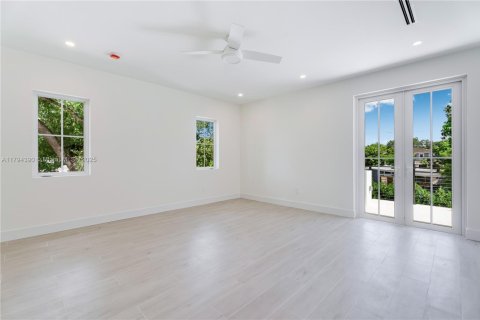 Casa en venta en South Miami, Florida, 4 dormitorios, 225.01 m2 № 1665629 - foto 19
