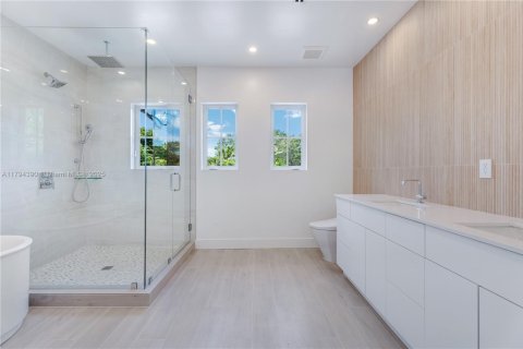 Casa en venta en South Miami, Florida, 4 dormitorios, 225.01 m2 № 1665629 - foto 17