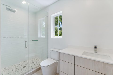 Casa en venta en South Miami, Florida, 4 dormitorios, 225.01 m2 № 1665629 - foto 22
