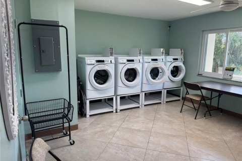 Copropriété à vendre à Port Charlotte, Floride: 2 chambres, 85.38 m2 № 2388943 - photo 13