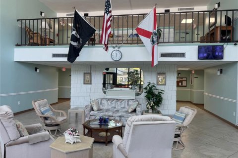 Copropriété à vendre à Port Charlotte, Floride: 2 chambres, 85.38 m2 № 2388943 - photo 2