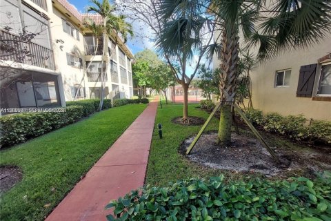 Copropriété à louer à Pompano Beach, Floride: 1 chambre, 62.99 m2 № 2051614 - photo 18