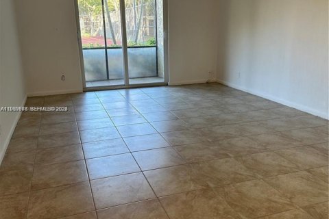 Copropriété à louer à Pompano Beach, Floride: 1 chambre, 62.99 m2 № 2051614 - photo 6