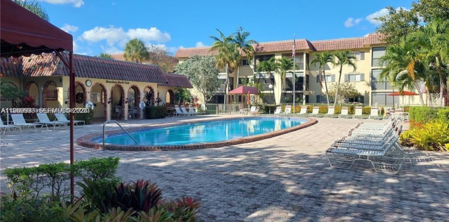 Condo à Pompano Beach, Floride, 1 chambre № 2051614