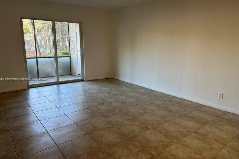 Copropriété à louer à Pompano Beach, Floride: 1 chambre, 62.99 m2 № 2051614 - photo 4