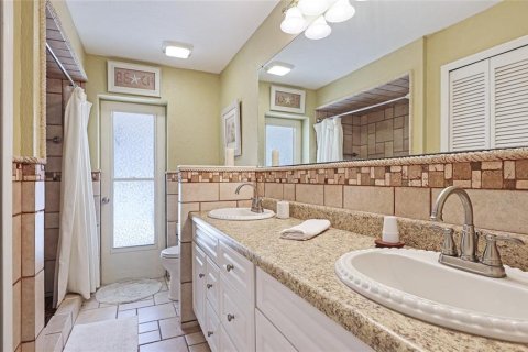 House in Bradenton, Florida 4 bedrooms, 182.09 sq.m. № 1662847 - photo 26