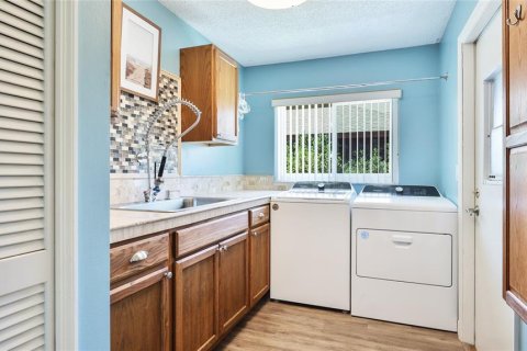House in Bradenton, Florida 4 bedrooms, 182.09 sq.m. № 1662847 - photo 28