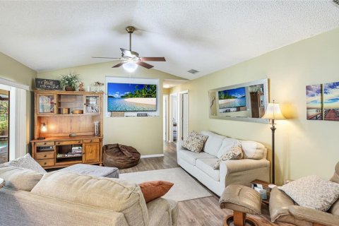 House in Bradenton, Florida 4 bedrooms, 182.09 sq.m. № 1662847 - photo 12